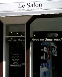 Le Salon. La devanture du Salon de coiffure de Val�rie V�ronneau